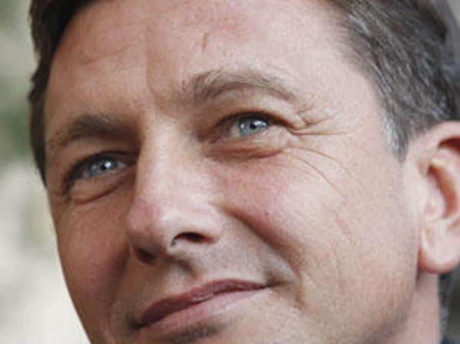 Če bi bile volitve naslednjo nedeljo, bi 30 odstotkov vprašanih volilo Socialne 