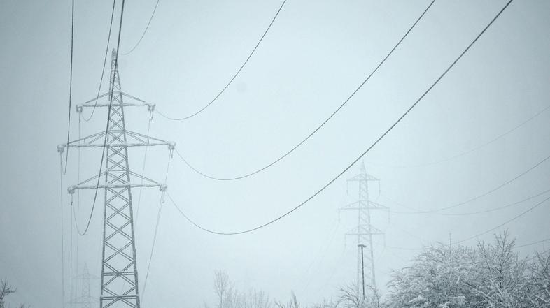 slovenija 15.01.13, elektrika, elektricna energija, daljnovod, foto: Anze Petkov