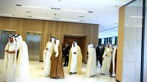 Katarska delegacija, ki je julija obiskala predsednika republike in vlade, je sl