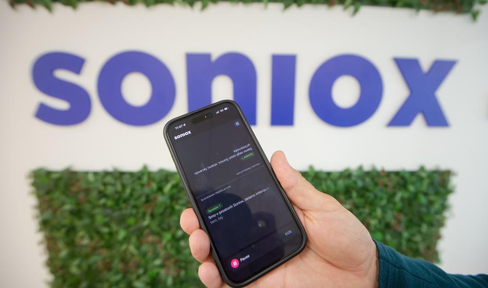 Google jih zna 32, Apple še manj, aplikacija slovenskega podjetja Soniox pa 60