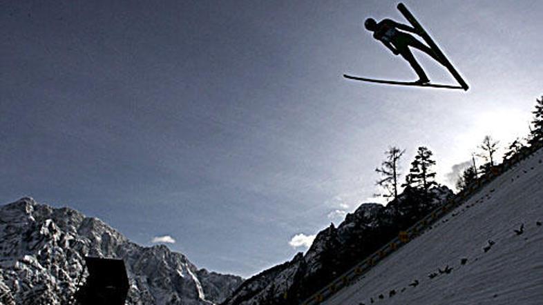 Spor o planiških skakalnicah še vedno ni zaključen, medtem ko objekti propadajo.