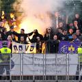 Viole navijači navijaci tribuna Maribor bakla bakle