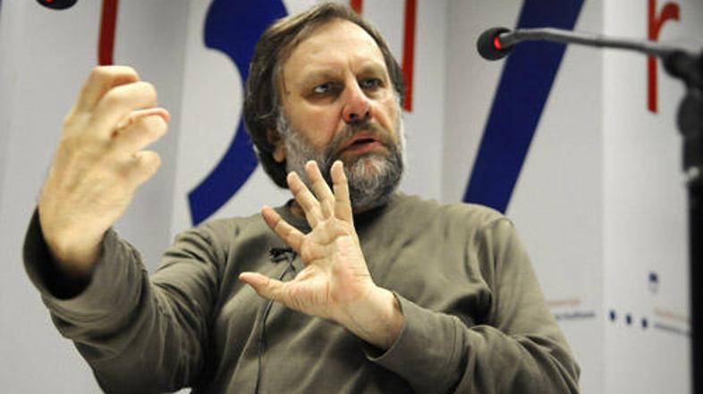 Žižek gleda le piratske DVD – zaradi napisa v ameriški trgovini: Če gledate pira