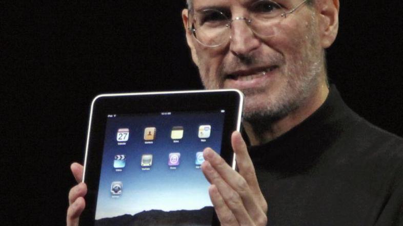 Prvi mož Applea Steve Jobs naj bi na konferenco na začetku junija, ko bo skoraj 