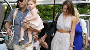 Jessica Alba in Cash Warren