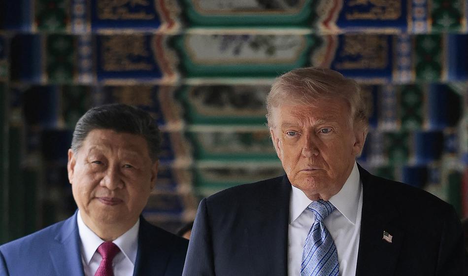 Trump med obiskom na Kitajskem ostal brez telefona