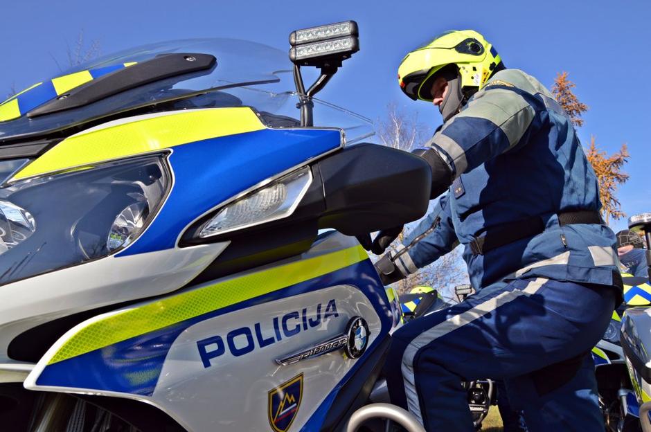 Policija motor in nova vozila znak 113 policijski motor | Avtor: Andrej Leban