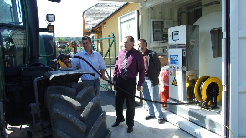 Naložba v samopostrežno črpalko je KZ Trebnje stala dobrih 40 tisočakov. (Foto: 