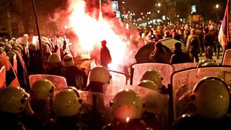 Množice bi lahko z ADS nadzorovali bolj učinkovito, pravijo v Pentagonu. (Foto: 