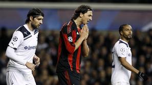 Vedranu Ćorluki (levo) grozi kazen angleške nogometne zveze. (Foto: Reuters)