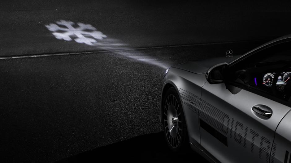 Mercedes digitalne LED luči | Avtor: Mercedes-Maybach