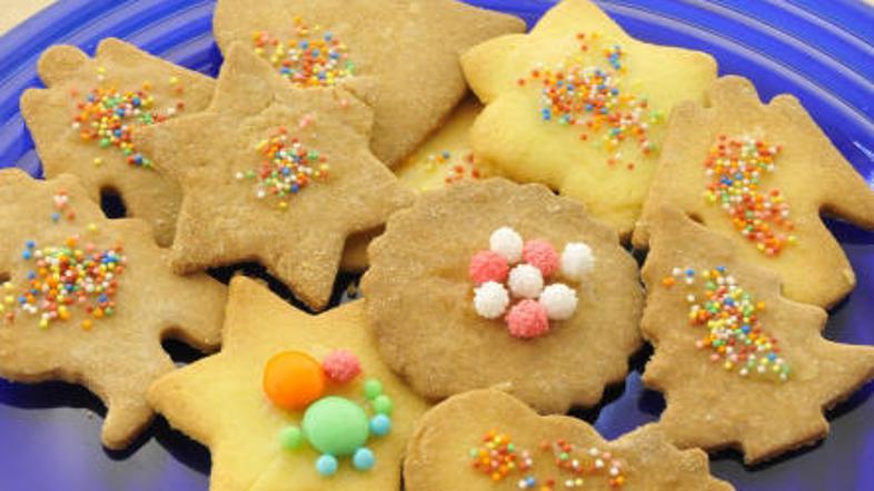 S pisanimi piškoti lahko najmlajši razveselijo svoje prijatelje.