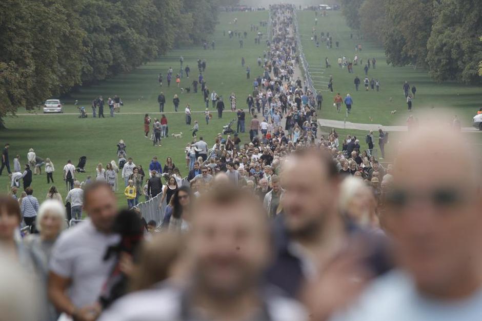 Kraljica Elizabeta - krsta | Avtor: Epa