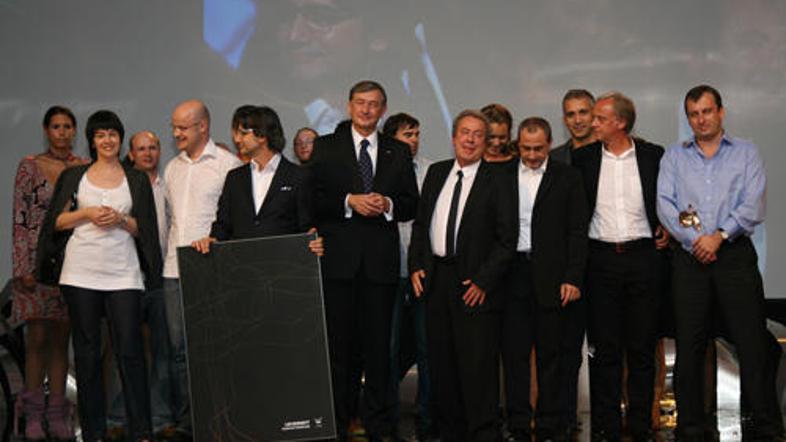 Zmagovalci Zlatega bobna v družbi predsednika države Danila Türka