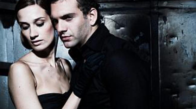 Romantičnemu začetku slej ko prej sledi spust na trdna tla.