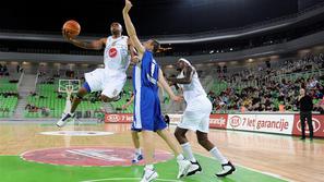 Takole je proti Budućnosti polagal Kenny Gregory. (Foto: ABA)