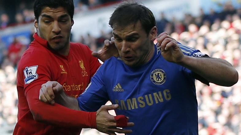 luis suarez branislav ivanović