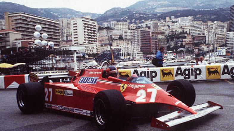 Gilles Villeneuve s Ferrarijem s številko 27 na VN Monaka.