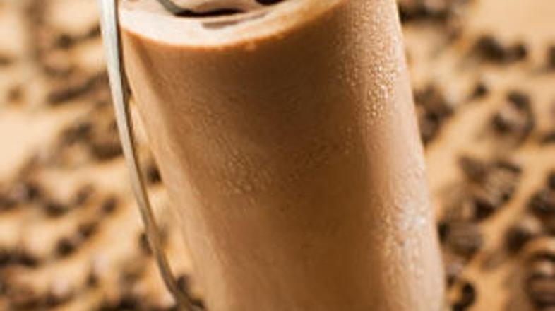 V tujini si kavni koktajl naročite pod imenom After midnight.