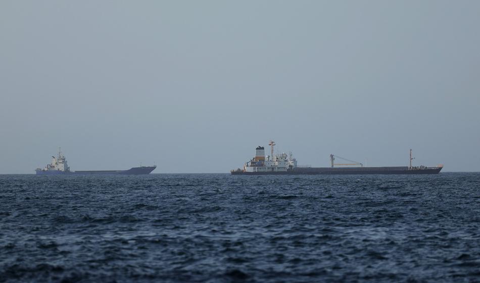 Francoski tanker zapustil Hormuško ožino