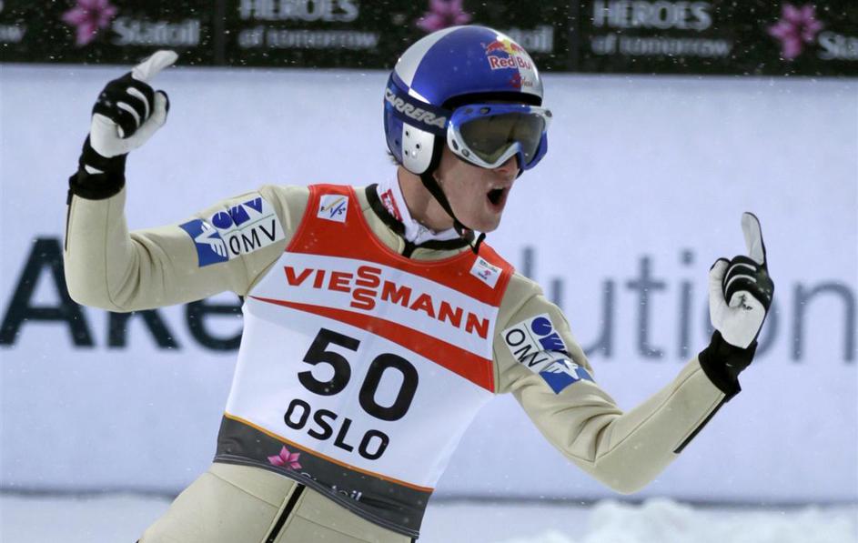 Thomas Morgenstern je izjemno sezono kronal z zlatom na srednji napravi na SP v 