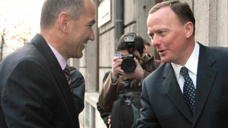 Janša meni, da je modernizacija Slovenskih železnic v interesu davkoplačevalcev.