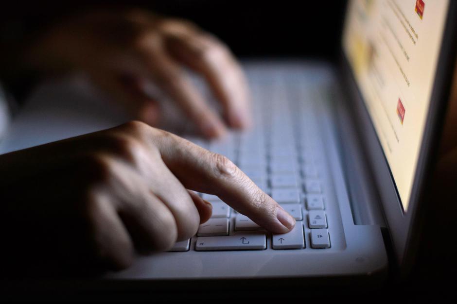 spletna prevara spletna goljufija računalnik | Avtor: Profimedia
