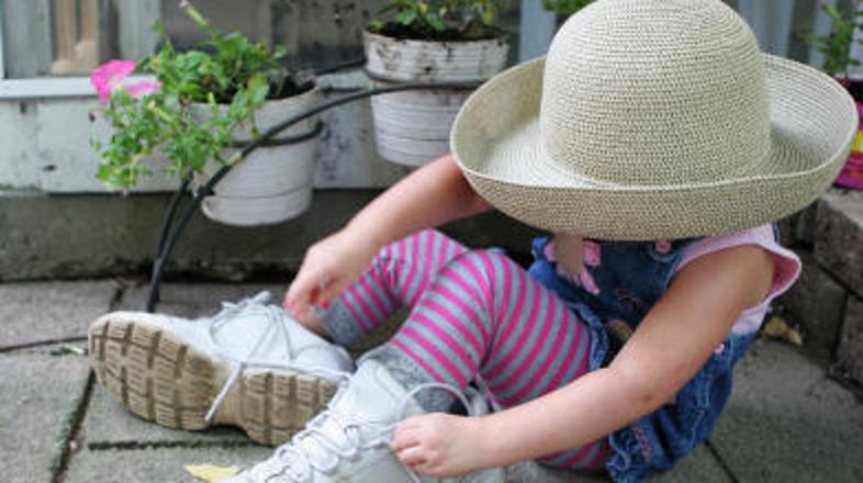 Smešna kombinacija? Pustite otroku, da sam ugotovi, kakšna oblačila so mu všeč.