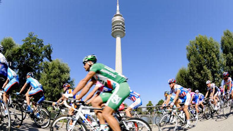 V drugi etapi dirke po Nemčiji so kolesarji vozili od Münchna do Hesselberga.