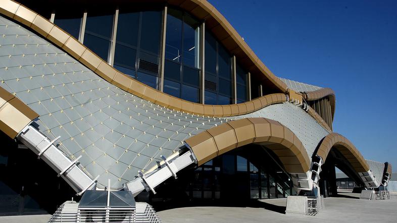 Premier Borut Pahor je od libijskega kolega Bagdadija al Mahmuda prejel uradni d