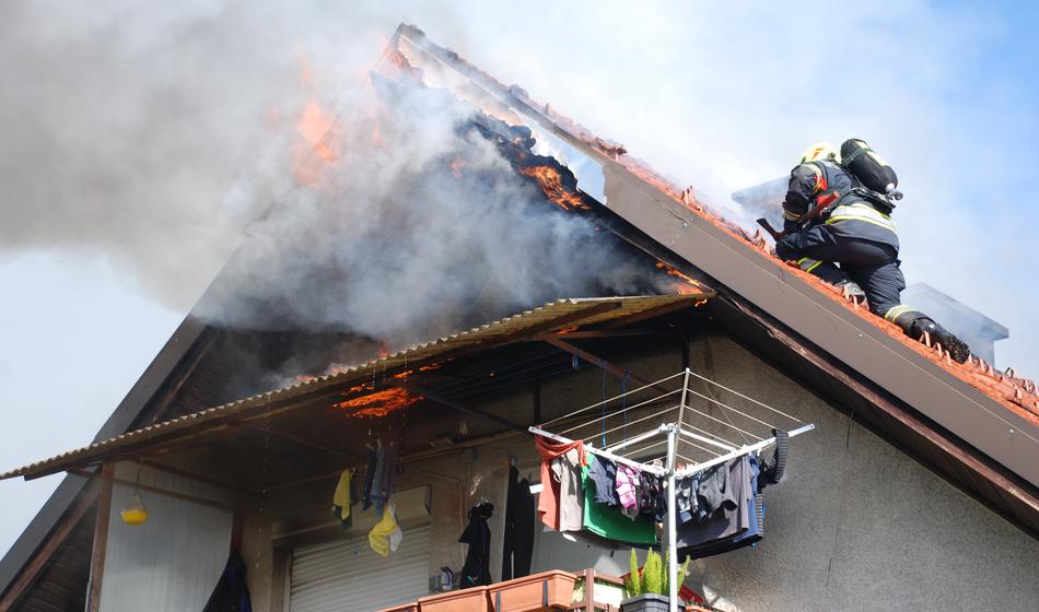 V Gozd Martuljku gorela počitniška hiša