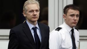 Julian Assange se je Avstralcem bolj zameril kot Bog, ki je poplavil večji del z
