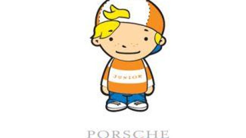 Prvošolec Porsche Junior se sam odpravi v šolo. Na poti sreča semafor, smetnjak,
