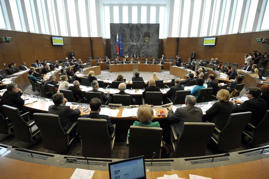 slovenija 16.04.12, poslanci, seja, redna seje DZ, na kateri so dolocili dnevni  | Avtor: Anže Petkovšek