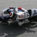 Če bo na dirki vsaj 10., bo Lorenzo prvič postal prvak MotoGP-ja. (Foto: Reuters