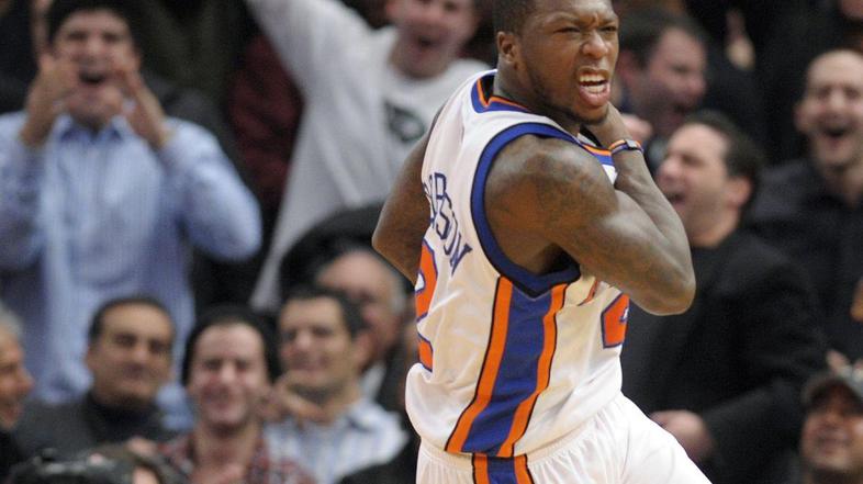 Nate Robinson se je veselil tretje zaporedne zmage New Yorka. (Foto: Reuters)