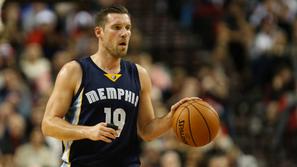 beno udrih memphis grizzlies nba žoga