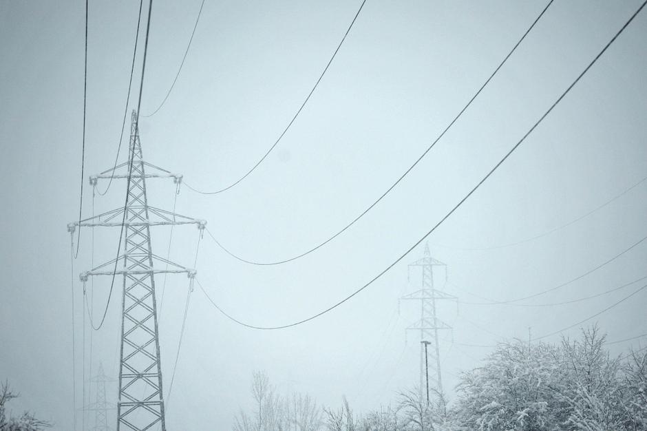 slovenija 15.01.13, elektrika, elektricna energija, daljnovod, foto: Anze Petkov | Avtor: Anže Petkovšek