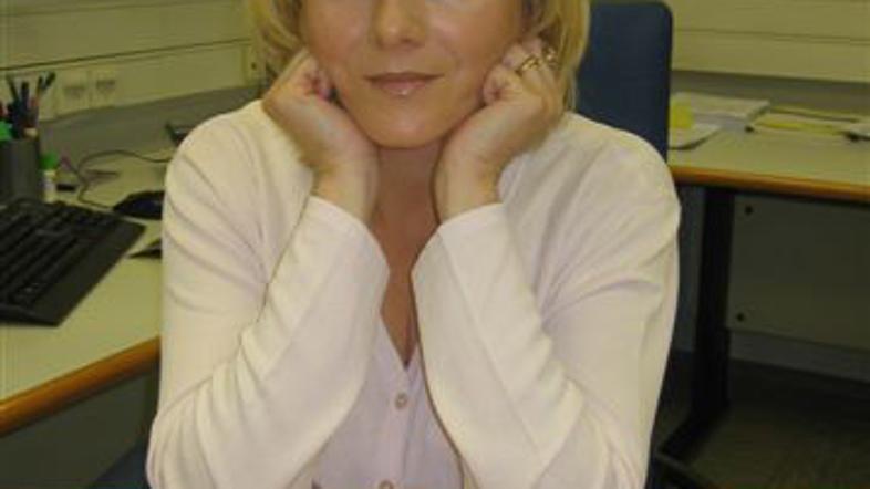 "Najprej je treba poudariti, da živila niso zdravila," opozarja Cirila Hlastan R