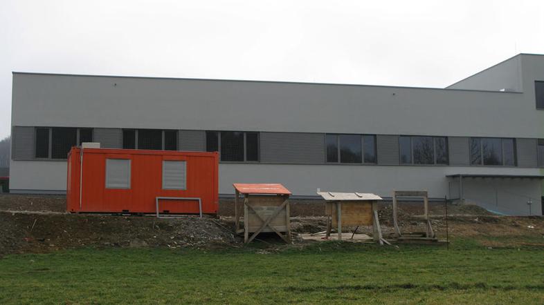 Stropnik se je kljub luknji v proračunu odločil za gradnjo večnamenske dvorane. 