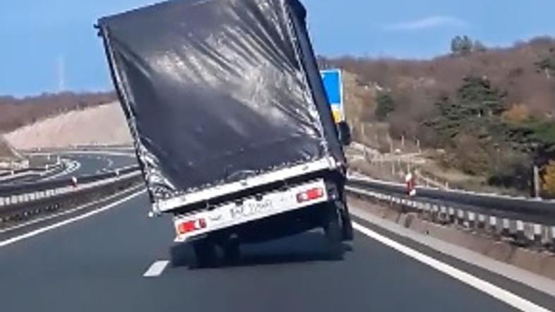avtocesta kamion burja