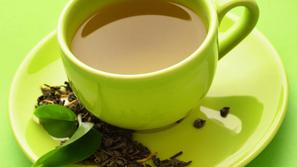 Mnenje, da pitje zelenega čaja ščiti pred rakom dojk, ne drži. (Foto: Shuttersto