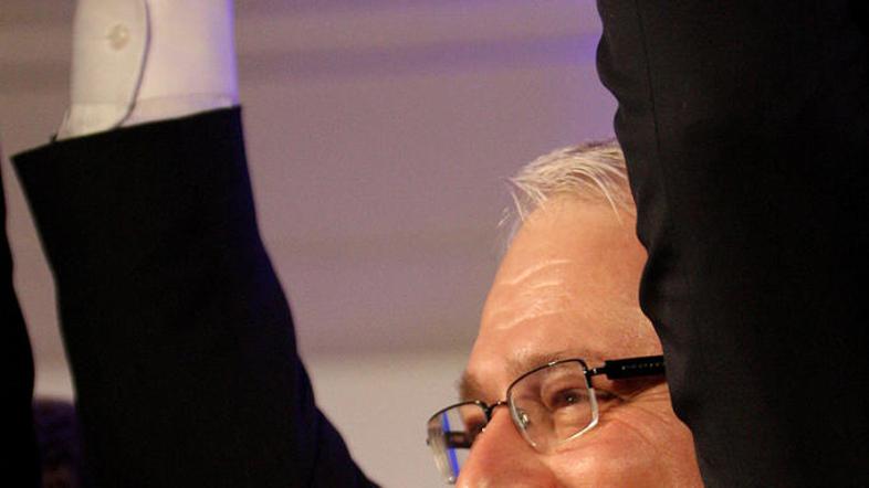 Zmago je Josipović pospremil z napovedjo drugega mandata. V kampanji so mu medij