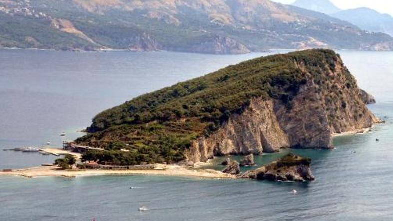 Bodo črnogorski Havaji res postali "jadranski Monte Carlo"?