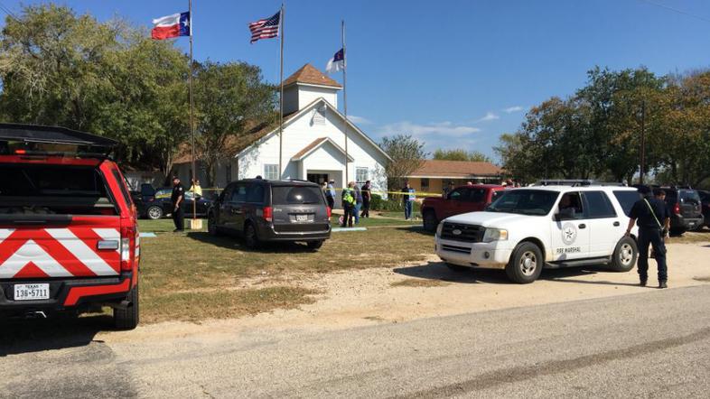 Strelski napad v Teksasui