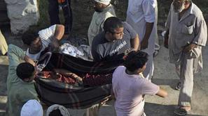 Versko slavje se je spremenilo v tragedijo.