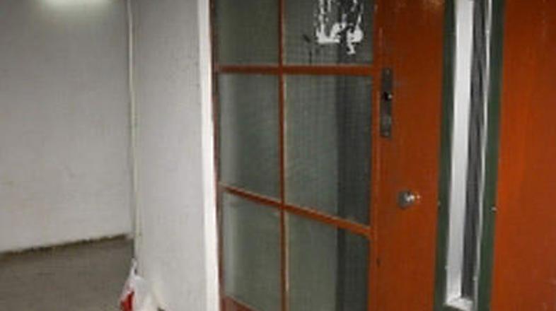 Hajrija je Aga odvlekla do dvigala. (Foto: dnevnik.ba)