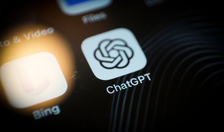 Veliki zvezdnik mučil in umoril zaročenko, nato za nasvet vprašal ChatGPT