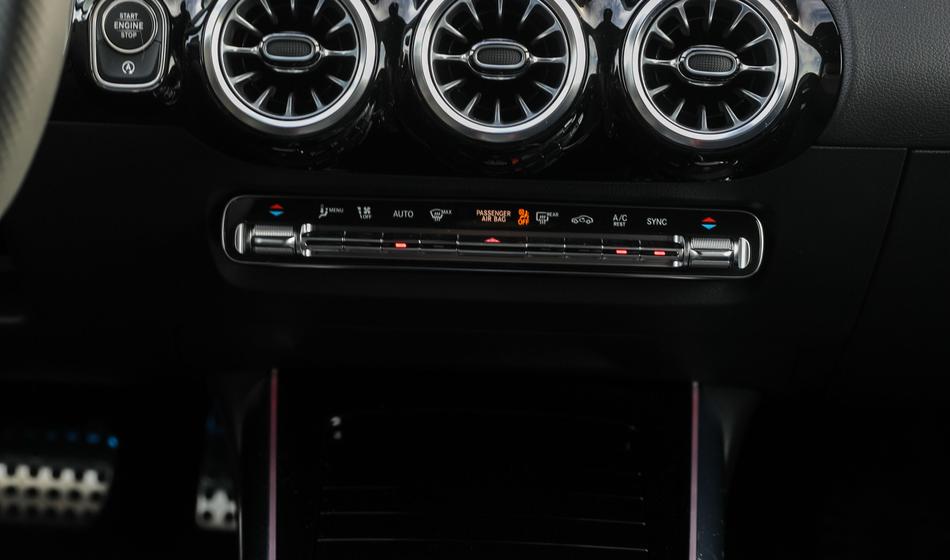 Zakaj kupiti staro vino med avti?