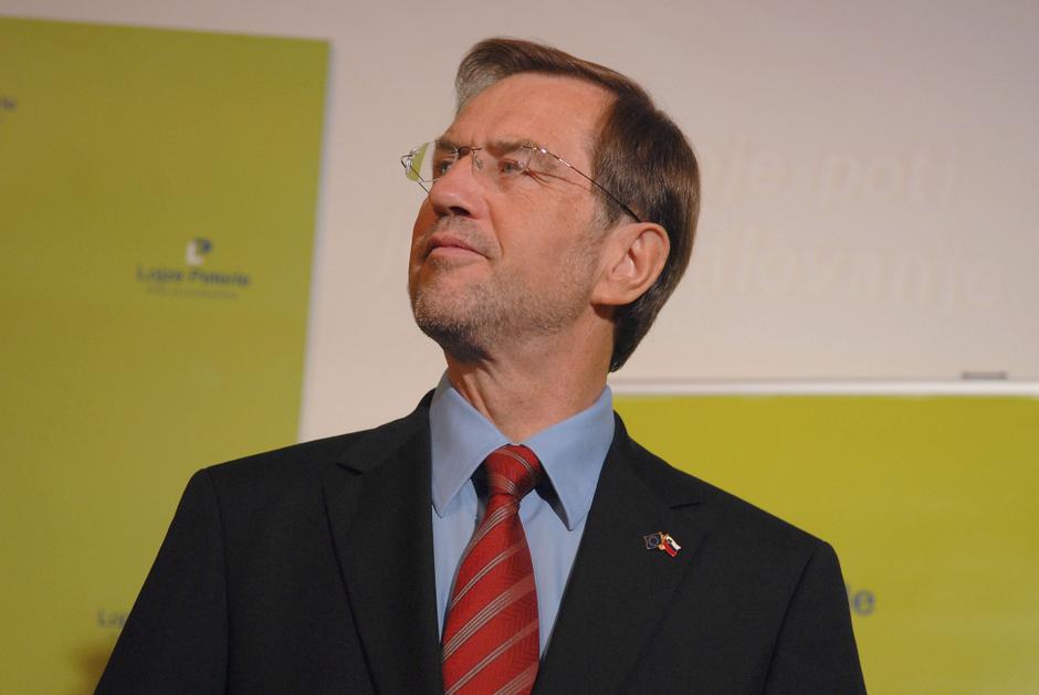  11.11.07, volilni stab, Lojze Peterle, predsedniske volitve, f | Avtor: Dejan Mijović